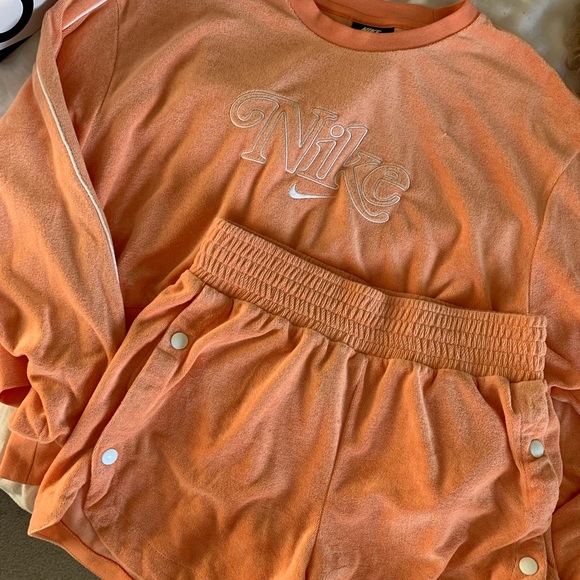 Nike Tops - Host Pick✨Orange Terry Cloth Nike Set